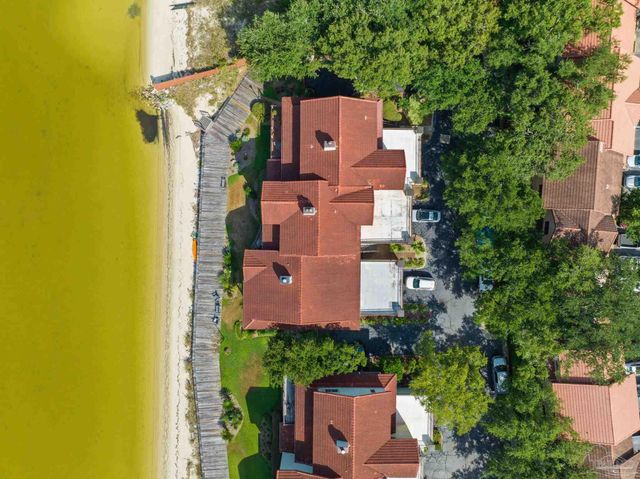 116 Baybridge Dr, Gulf Breeze, FL 32561