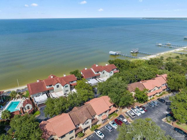 116 Baybridge Dr, Gulf Breeze, FL 32561