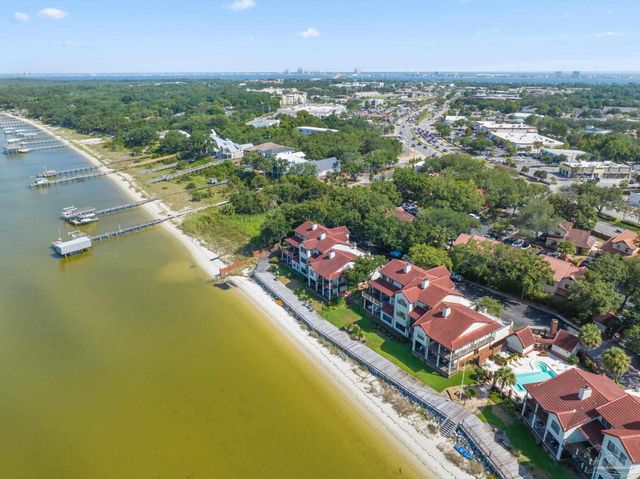 116 Baybridge Dr, Gulf Breeze, FL 32561