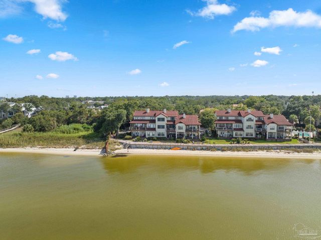 116 Baybridge Dr, Gulf Breeze, FL 32561