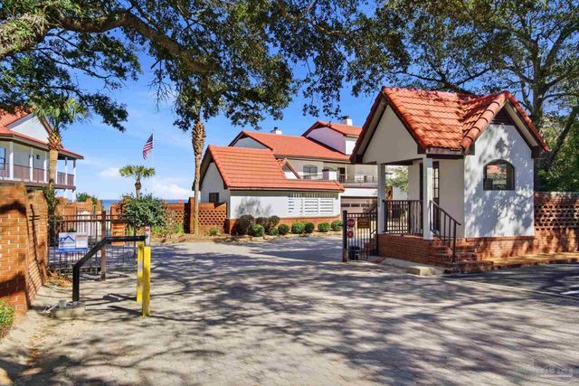 116 Baybridge Dr, Gulf Breeze, FL 32561