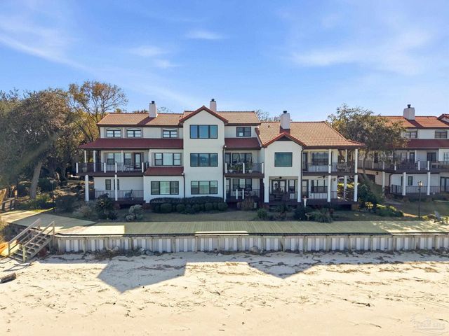 116 Baybridge Dr, Gulf Breeze, FL 32561