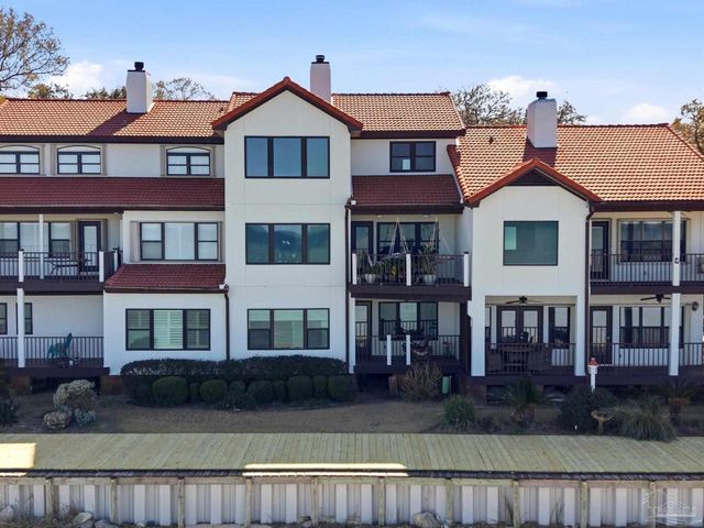 116 Baybridge Dr, Gulf Breeze, FL 32561