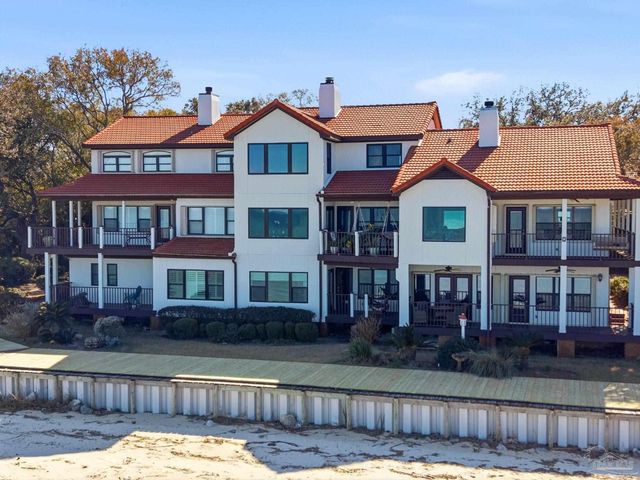 116 Baybridge Dr, Gulf Breeze, FL 32561