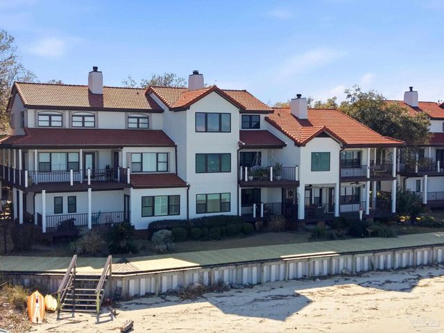 116 Baybridge Dr, Gulf Breeze, FL 32561