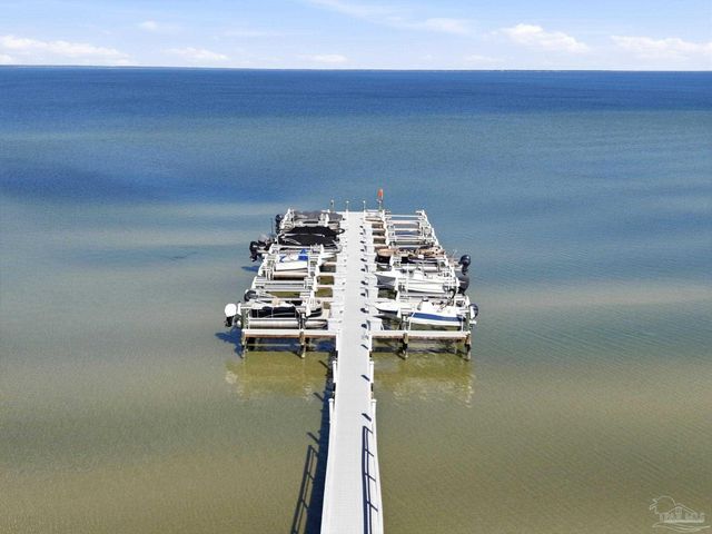 116 Baybridge Dr, Gulf Breeze, FL 32561