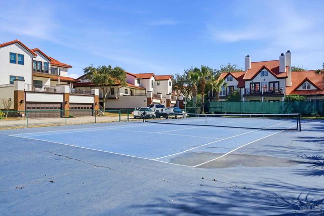 116 Baybridge Dr, Gulf Breeze, FL 32561