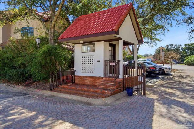 116 Baybridge Dr, Gulf Breeze, FL 32561