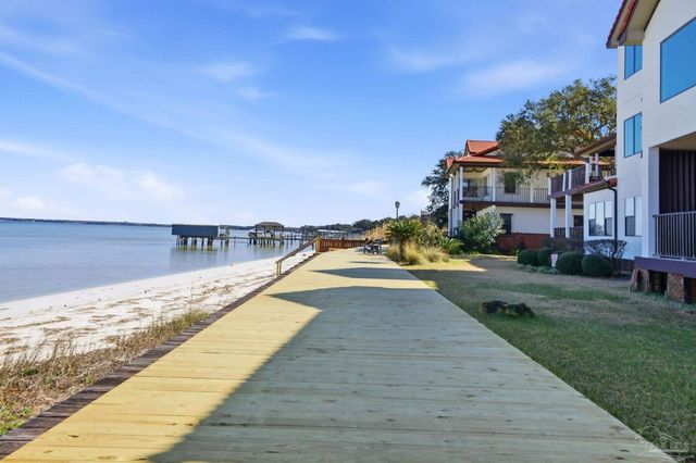 116 Baybridge Dr, Gulf Breeze, FL 32561