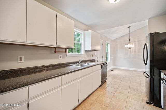 130 Broadleaf Drive, Jacksonville, NC 28546