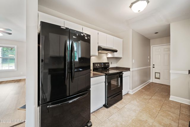 130 Broadleaf Drive, Jacksonville, NC 28546