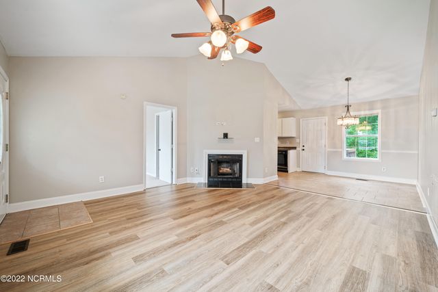130 Broadleaf Drive, Jacksonville, NC 28546