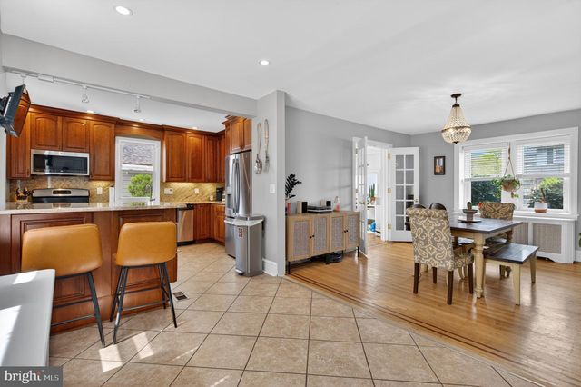 1202 EARLINGTON RD, Havertown, PA 19083