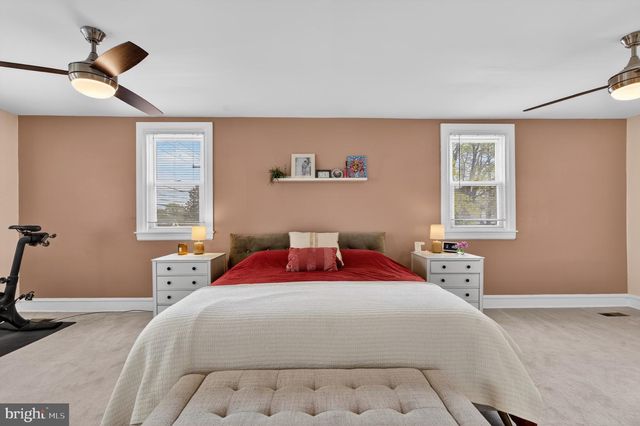 1202 EARLINGTON RD, Havertown, PA 19083