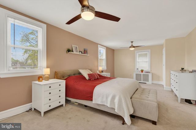 1202 EARLINGTON RD, Havertown, PA 19083