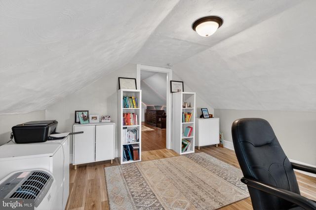 1202 EARLINGTON RD, Havertown, PA 19083