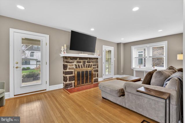 1202 EARLINGTON RD, Havertown, PA 19083