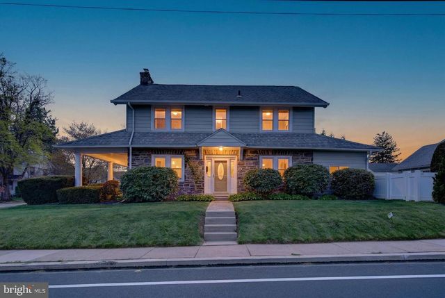 1202 EARLINGTON RD, Havertown, PA 19083