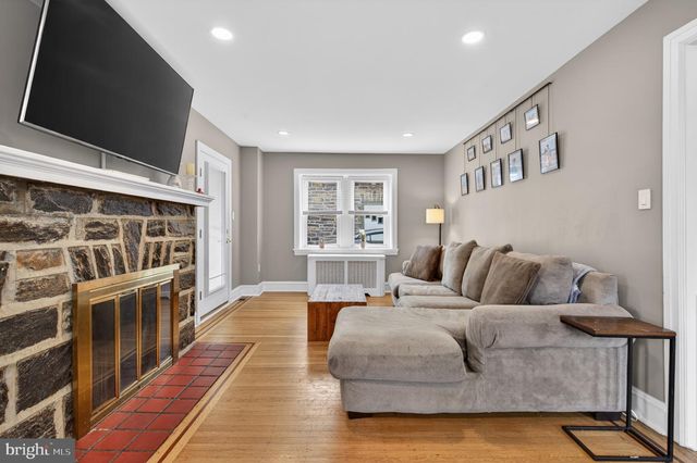 1202 EARLINGTON RD, Havertown, PA 19083