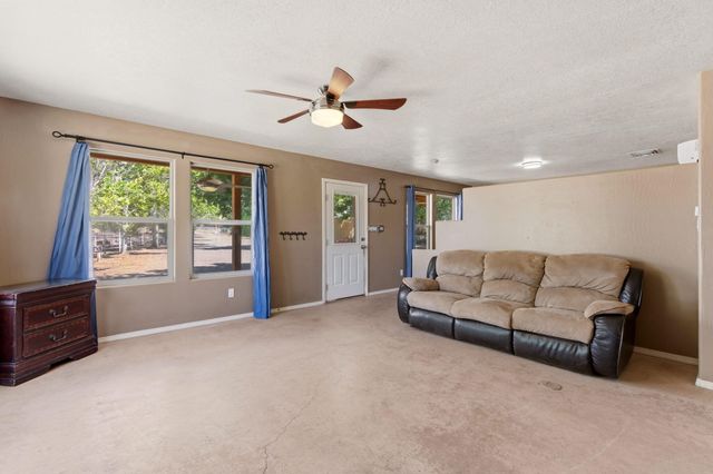 170 El Cerro Loop, Los Lunas, NM 87031