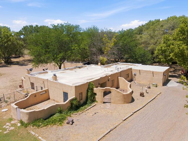 170 El Cerro Loop, Los Lunas, NM 87031