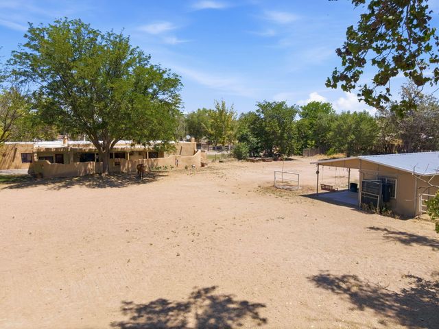 170 El Cerro Loop, Los Lunas, NM 87031