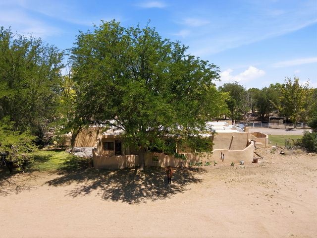 170 El Cerro Loop, Los Lunas, NM 87031