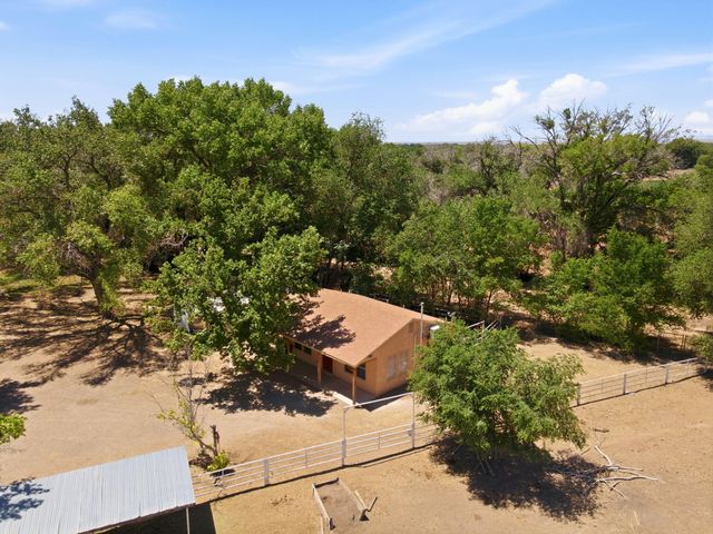170 El Cerro Loop, Los Lunas, NM 87031