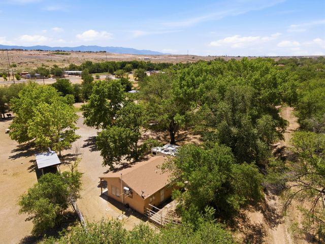 170 El Cerro Loop, Los Lunas, NM 87031