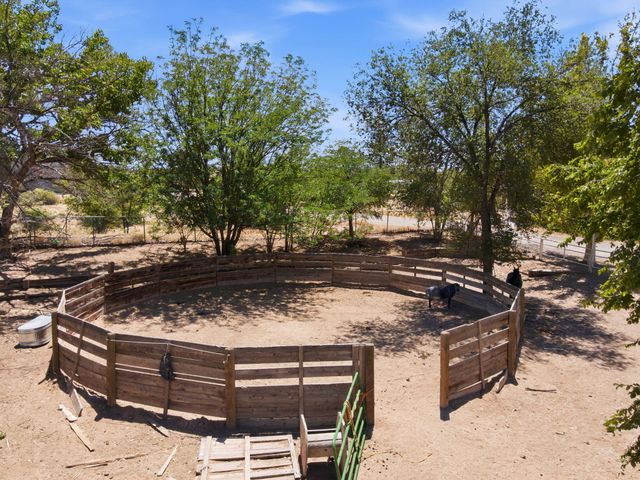 170 El Cerro Loop, Los Lunas, NM 87031
