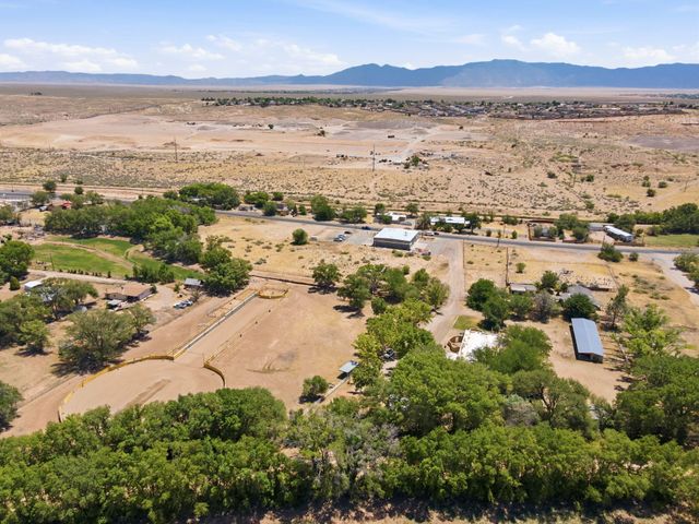 170 El Cerro Loop, Los Lunas, NM 87031