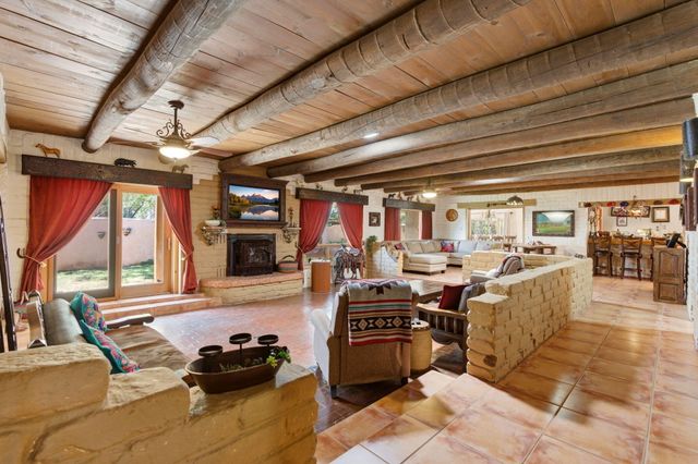 170 El Cerro Loop, Los Lunas, NM 87031