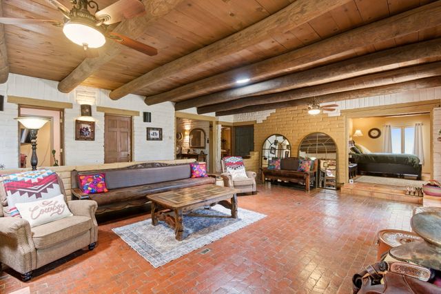 170 El Cerro Loop, Los Lunas, NM 87031