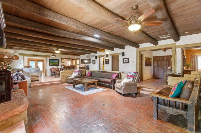 170 El Cerro Loop, Los Lunas, NM 87031