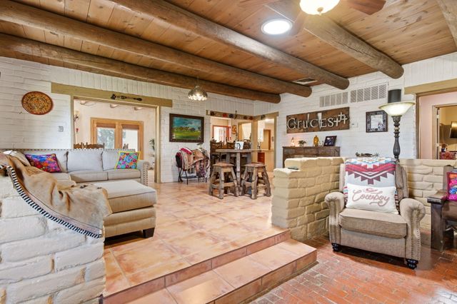 170 El Cerro Loop, Los Lunas, NM 87031