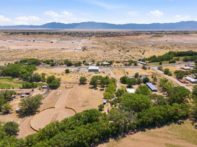 170 El Cerro Loop, Los Lunas, NM 87031