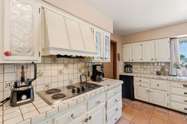 170 El Cerro Loop, Los Lunas, NM 87031