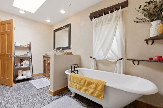 170 El Cerro Loop, Los Lunas, NM 87031