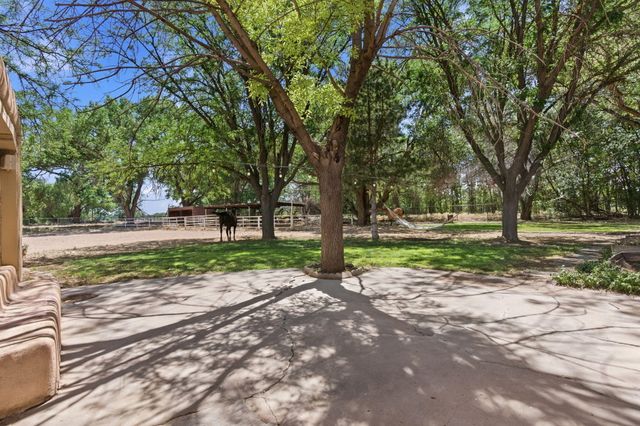 170 El Cerro Loop, Los Lunas, NM 87031