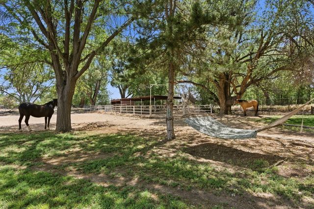 170 El Cerro Loop, Los Lunas, NM 87031