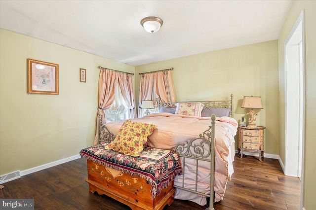 308 MEADOW COURT, North Wales, PA 19454