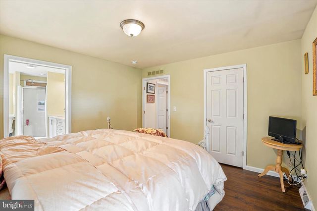 308 MEADOW COURT, North Wales, PA 19454