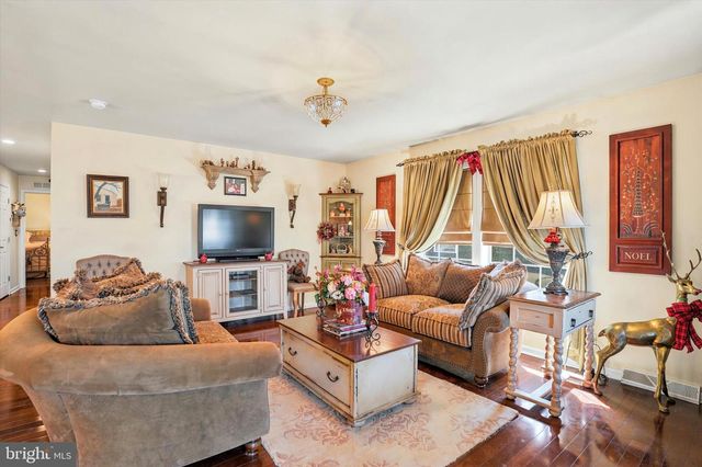 308 MEADOW COURT, North Wales, PA 19454