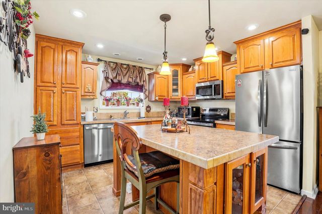 308 MEADOW COURT, North Wales, PA 19454