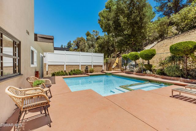 17068 Escalon Drive, Encino, CA 91436