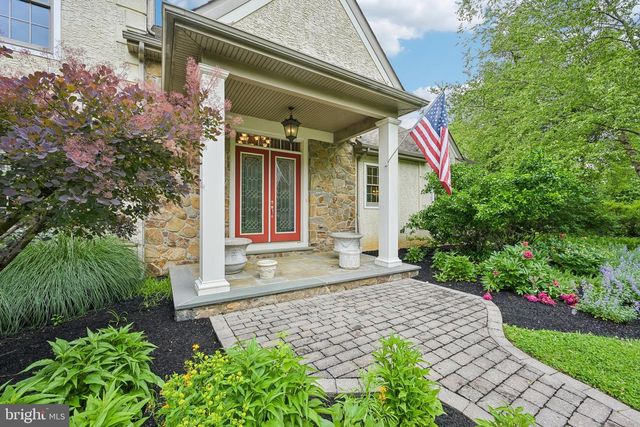 378 S WARNER RD, Wayne, PA 19087