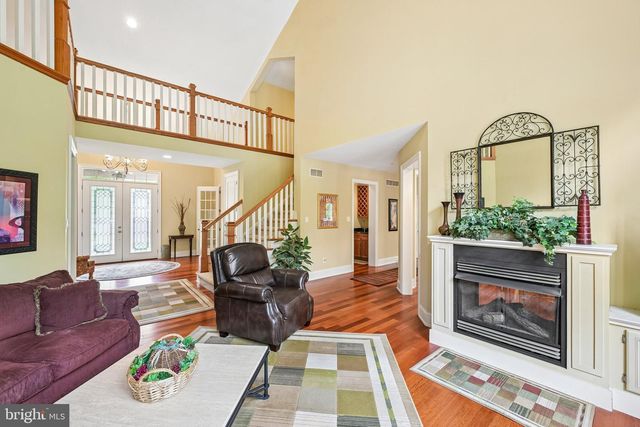 378 S WARNER RD, Wayne, PA 19087