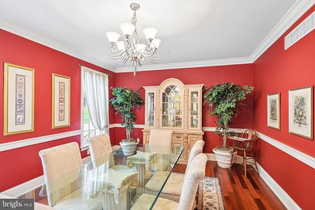 378 S WARNER RD, Wayne, PA 19087