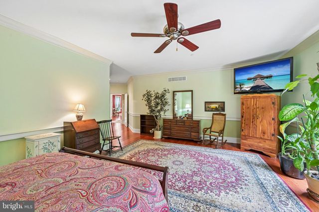 378 S WARNER RD, Wayne, PA 19087