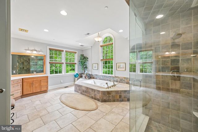 378 S WARNER RD, Wayne, PA 19087